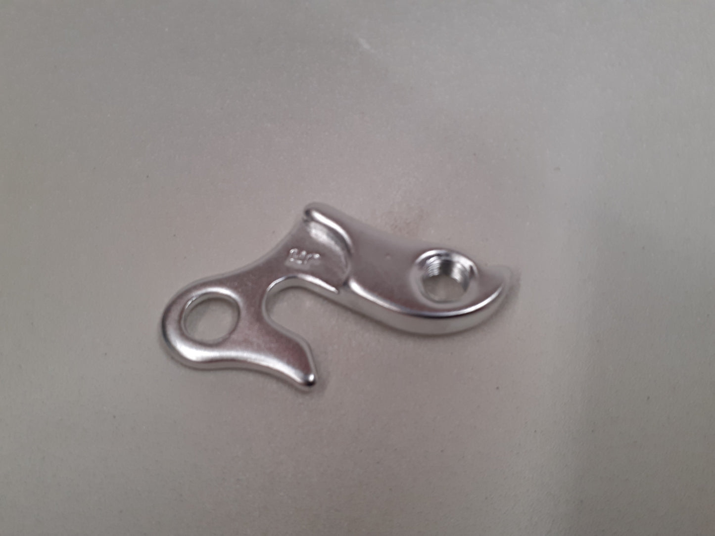 Derailleur hanger for Magnum e-bikes