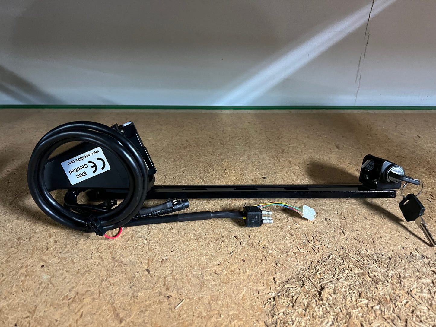 eZee Downtube Battery Bracket - with controllor