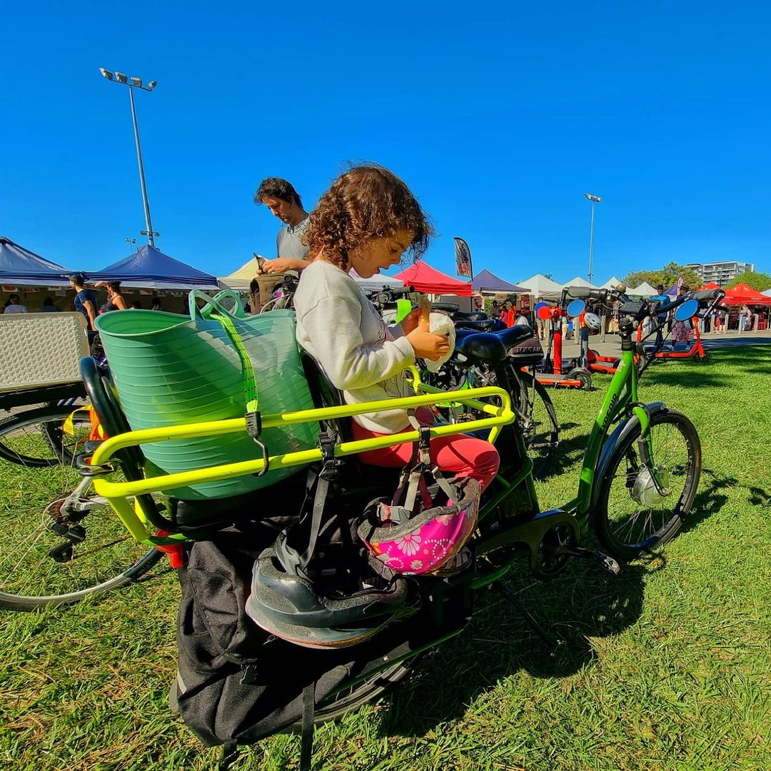 eZee Expedir Longtail Cargo Bike