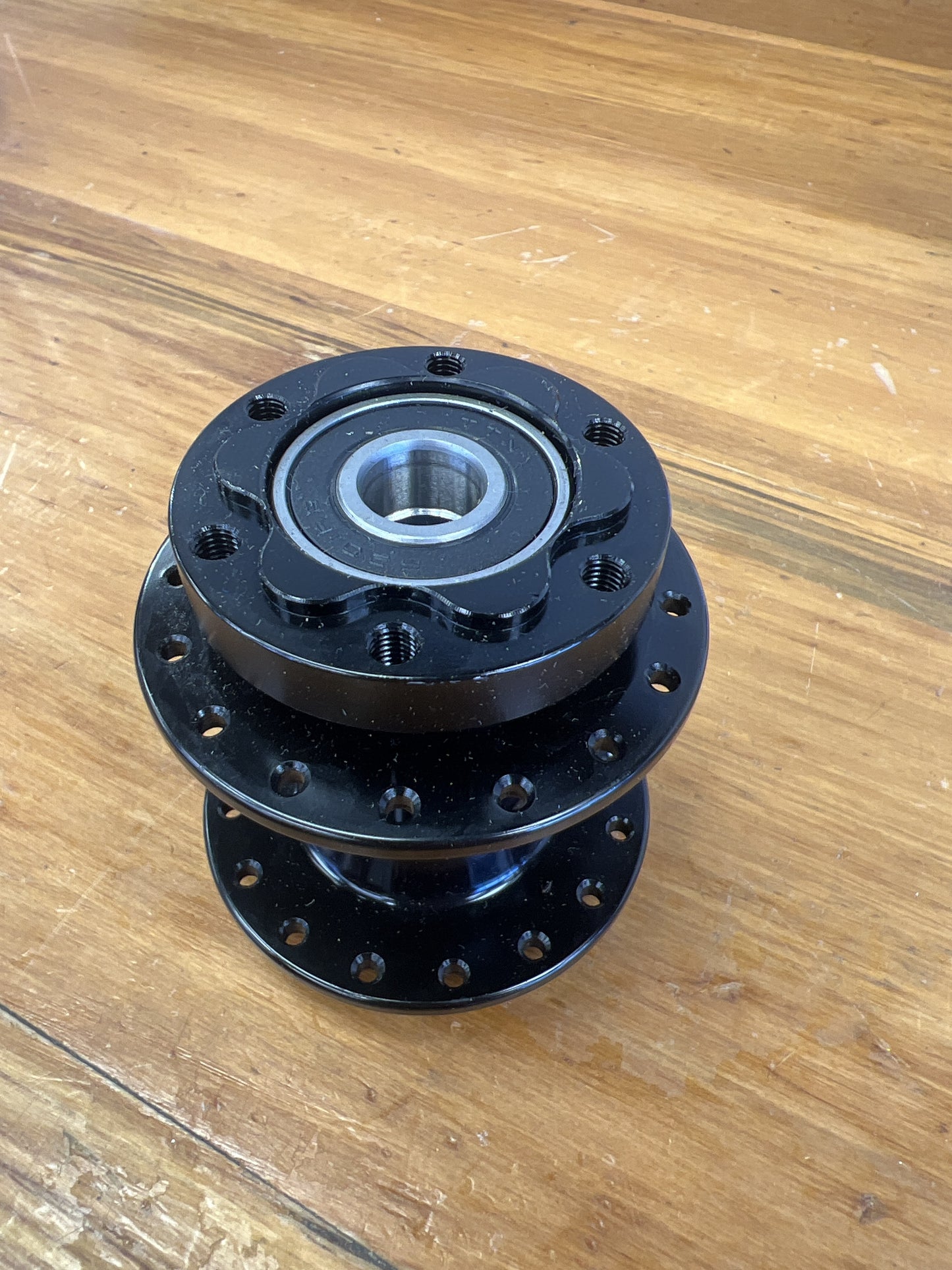 Hub for Triobike Taxi front wheel
